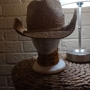 Straw Simi cowboy hat